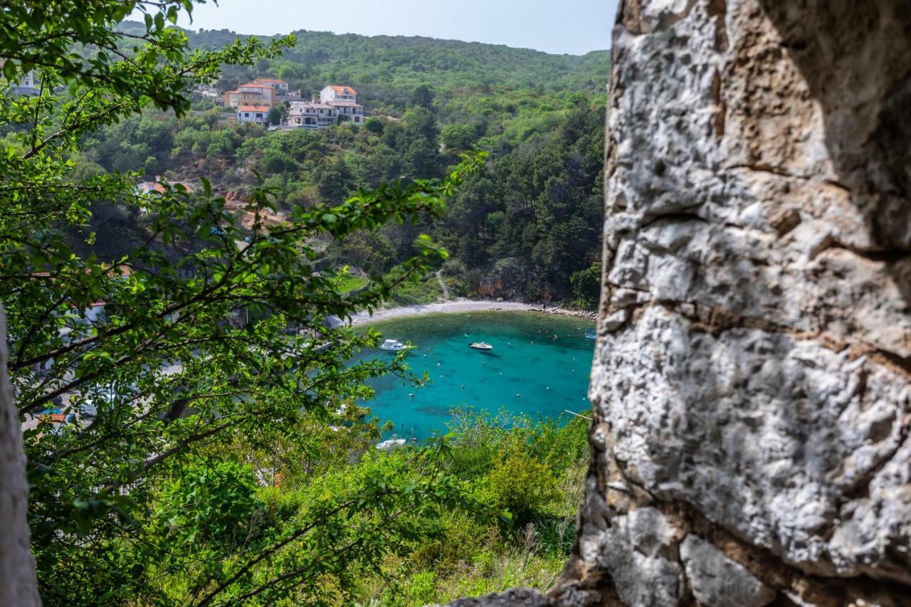 Apartman Verbenia Vrbnik Exterior foto